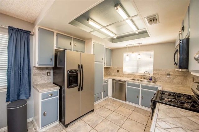 2905 Pepper Street, Highland, CA 92346