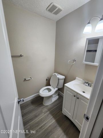 4282 FOREST Boulevard, Jacksonville, FL 32246