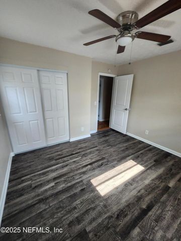 4282 FOREST Boulevard, Jacksonville, FL 32246