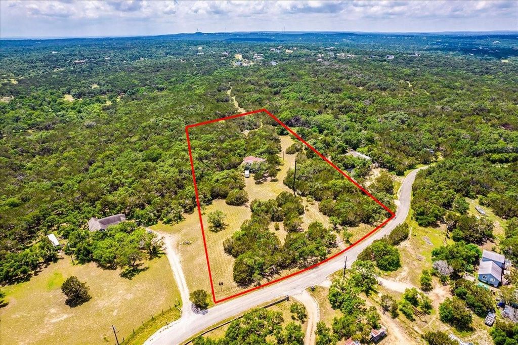901 Todo LN, Driftwood, TX 78619