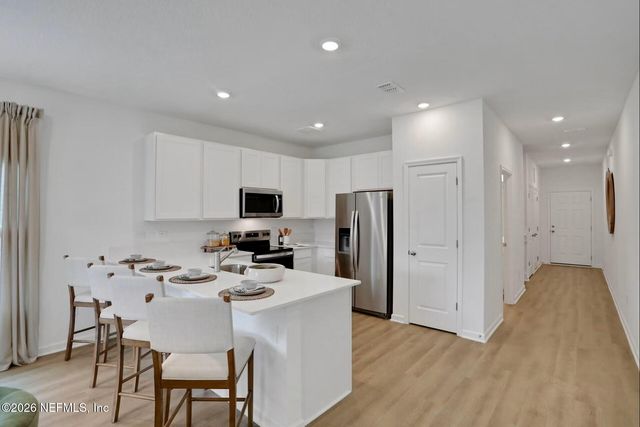 7636 COMMANDER Lane, Jacksonville, FL 32256