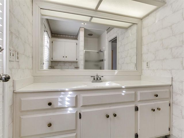 10429 Bayberry Drive, Oklahoma City, OK 73162