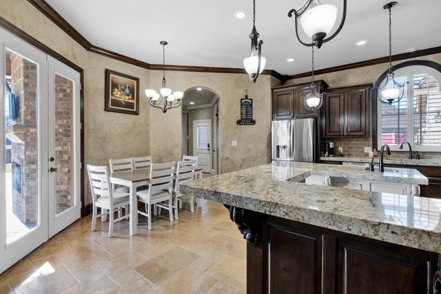 145 Abby Gail Dr, Longview, TX 75605