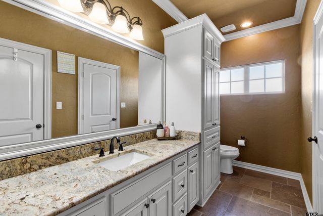 145 Abby Gail Dr, Longview, TX 75605