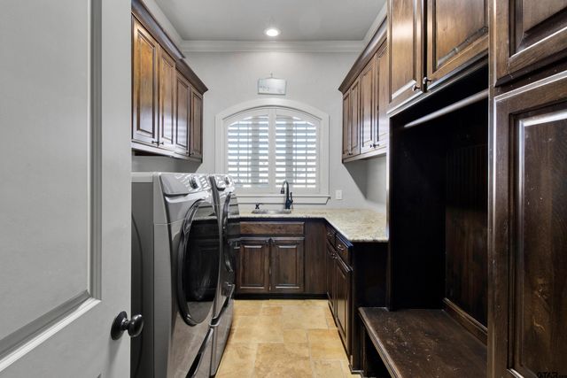 145 Abby Gail Dr, Longview, TX 75605