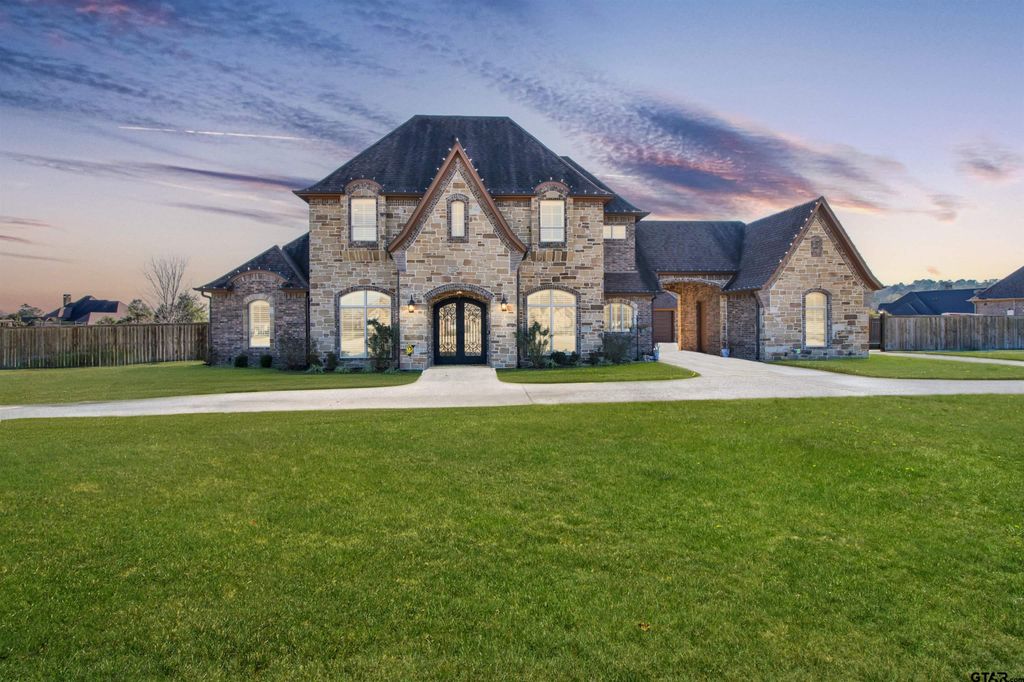 145 Abby Gail Dr, Longview, TX 75605