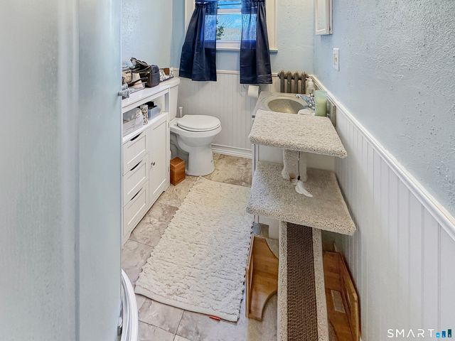 6 John Avenue, Waterford, CT 06375