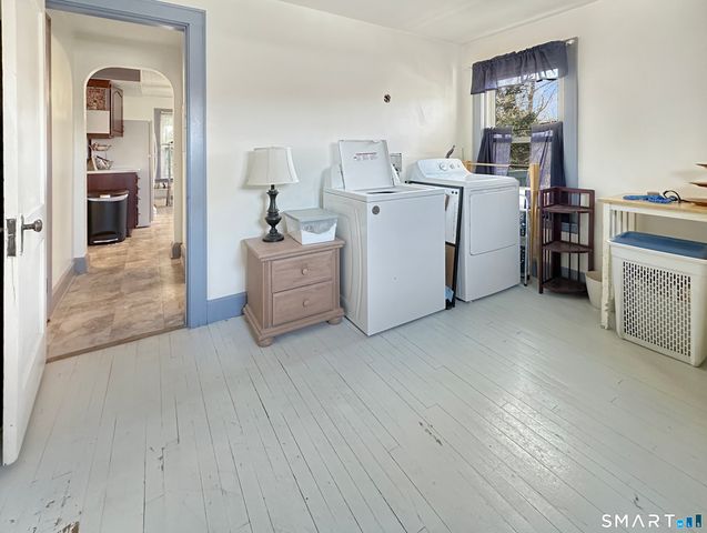 6 John Avenue, Waterford, CT 06375