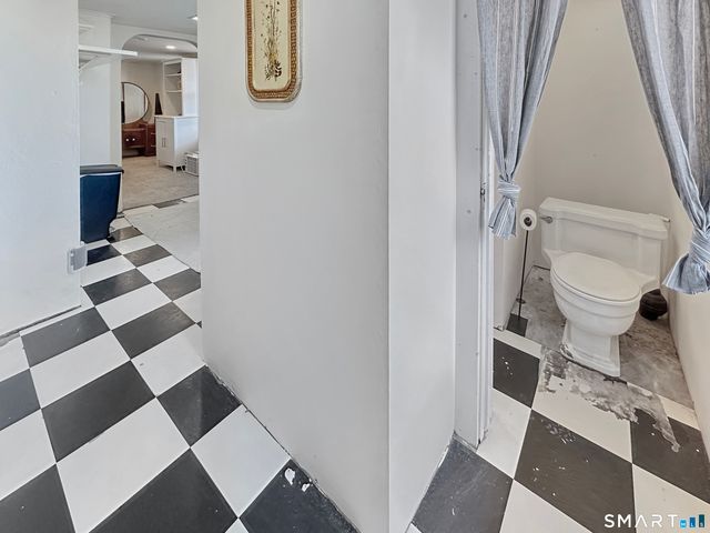 6 John Avenue, Waterford, CT 06375