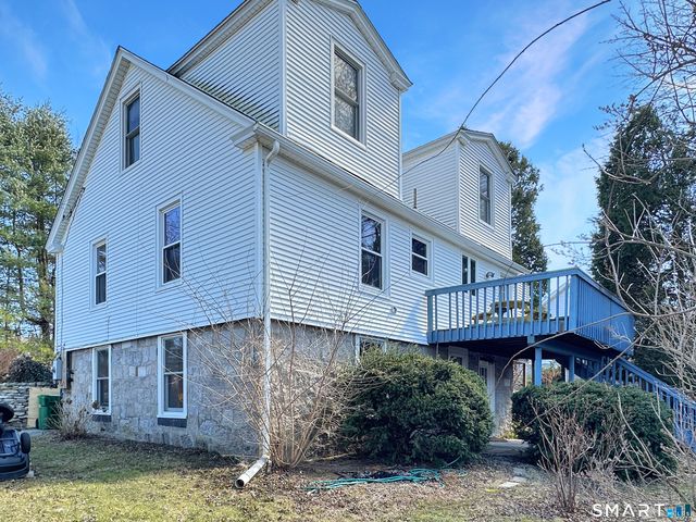 6 John Avenue, Waterford, CT 06375