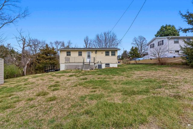 2009 W 17th Street, Junction City, KS 66441