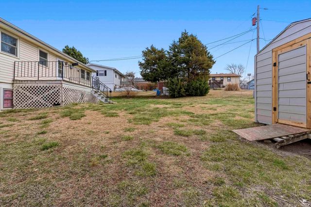 2009 W 17th Street, Junction City, KS 66441