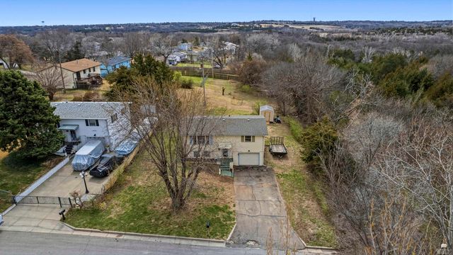 2009 W 17th Street, Junction City, KS 66441