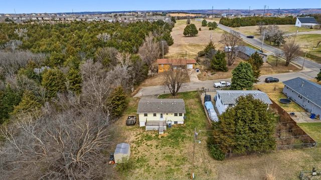 2009 W 17th Street, Junction City, KS 66441