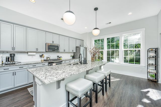 2008 Fleming Woods Road, Charleston, SC 29412
