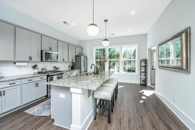 2008 Fleming Woods Road, Charleston, SC 29412