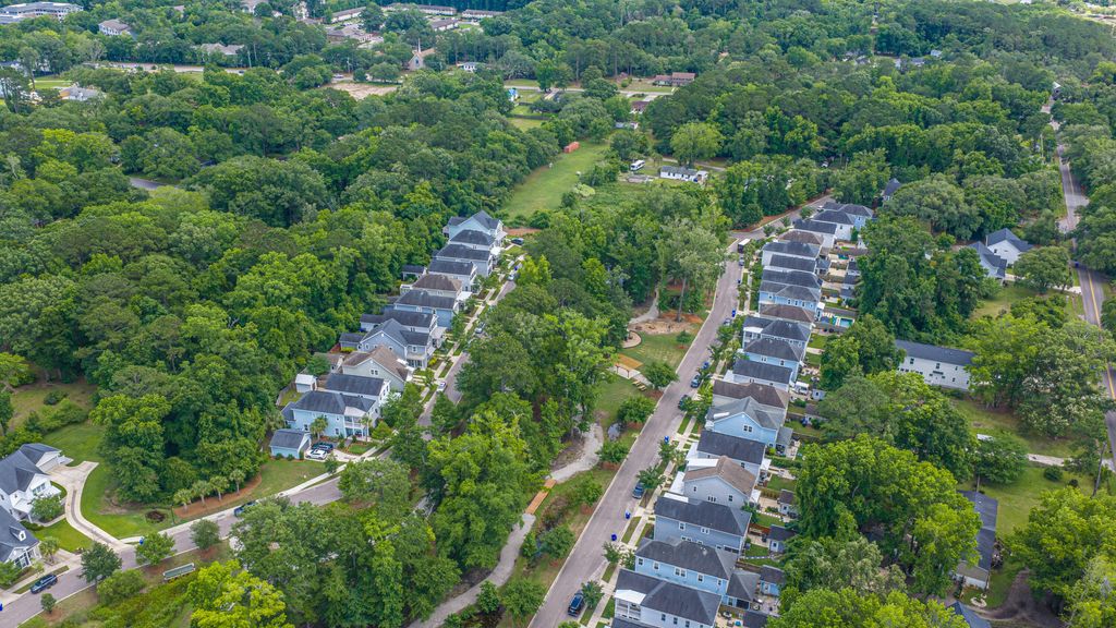 Image 73 of property listing at 2008 Fleming Woods Road, Charleston, SC 29412