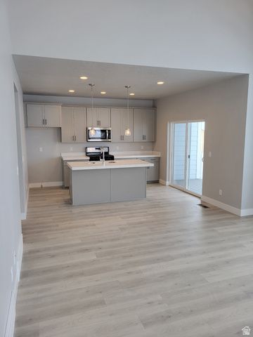 9787 N AARON AVE, Eagle Mountain, UT 84005
