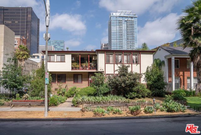 674 S Catalina Street, Los Angeles, CA 90005