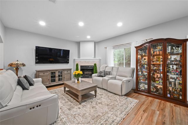 5604 Beachmont CT, Austin, TX 78739