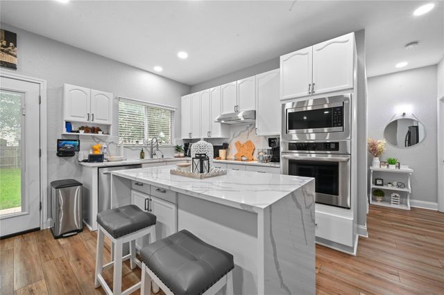 5604 Beachmont CT, Austin, TX 78739