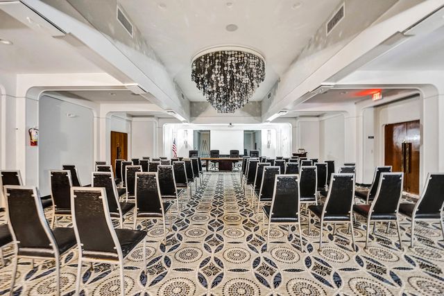 2751 S Ocean Drive 302s, Hollywood, FL 33019