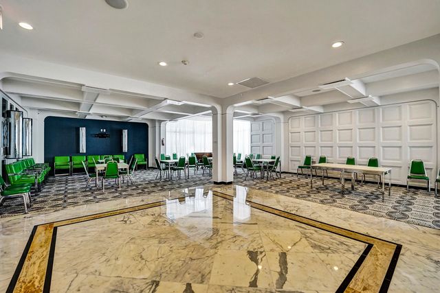 2751 S Ocean Drive 302s, Hollywood, FL 33019