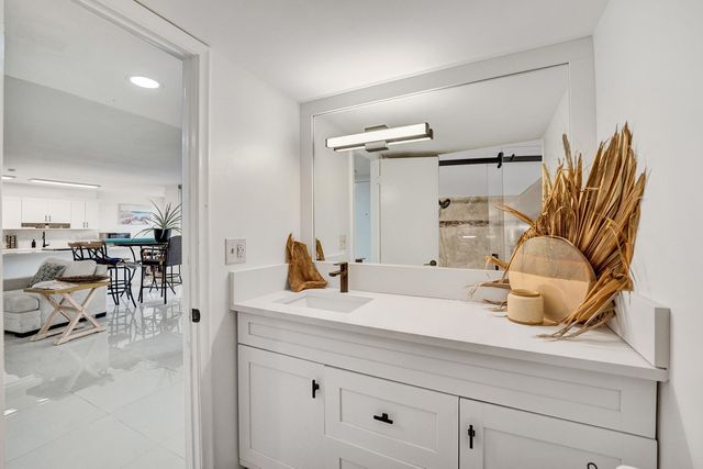 2751 S Ocean Drive 302s, Hollywood, FL 33019