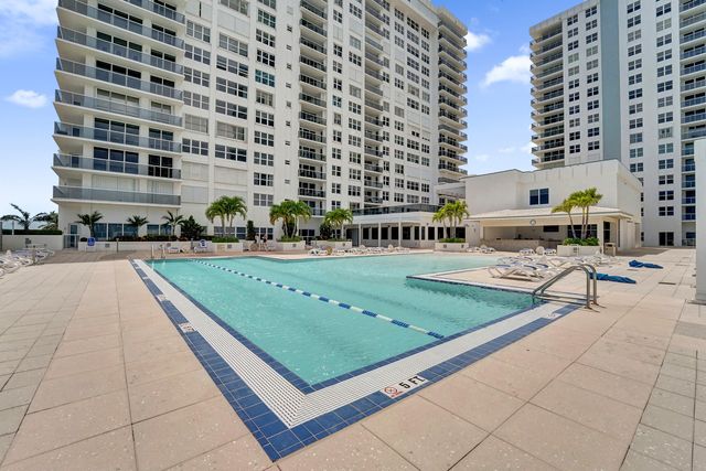 2751 S Ocean Drive 302s, Hollywood, FL 33019