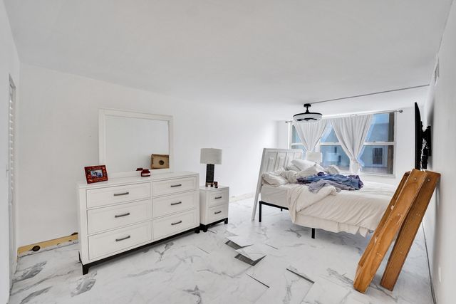 2751 S Ocean Drive 302s, Hollywood, FL 33019