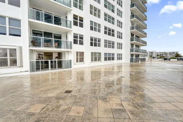 2751 S Ocean Drive 302s, Hollywood, FL 33019
