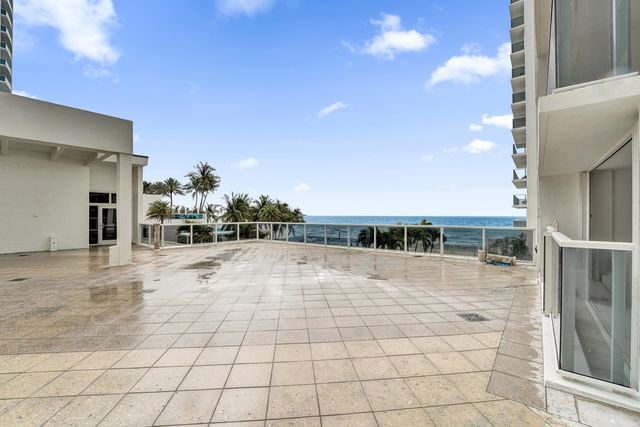 2751 S Ocean Drive 302s, Hollywood, FL 33019