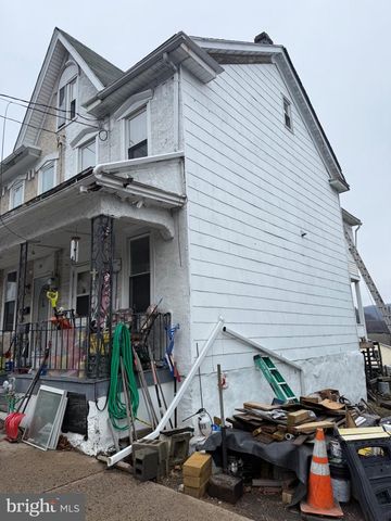 513 W MULBERRY ST, Shamokin, PA 17872