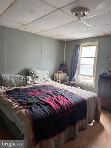 513 W MULBERRY ST, Shamokin, PA 17872