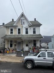 513 W MULBERRY ST, Shamokin, PA 17872