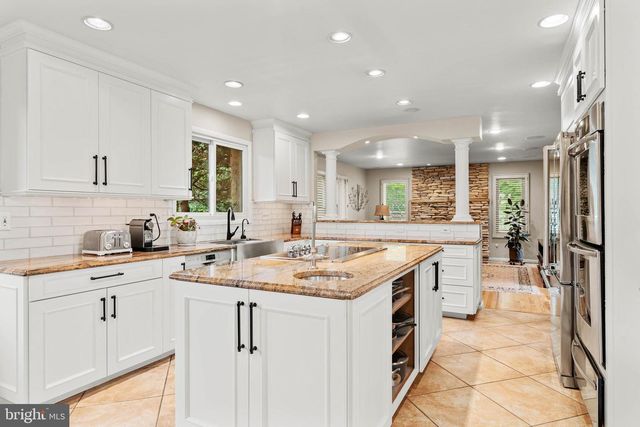 780 PANORAMA RD, Villanova, PA 19085