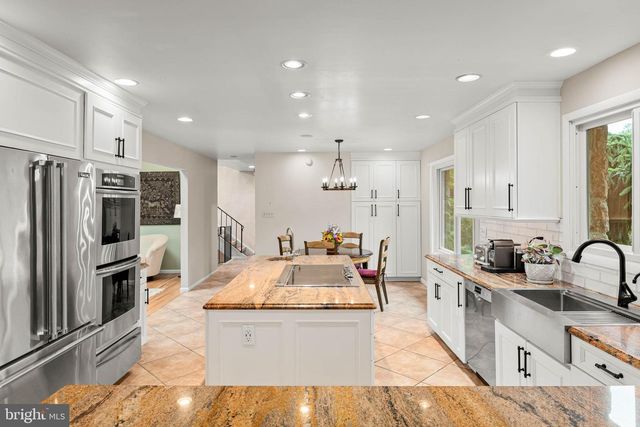 780 PANORAMA RD, Villanova, PA 19085