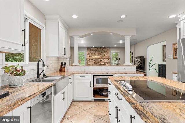 780 PANORAMA RD, Villanova, PA 19085
