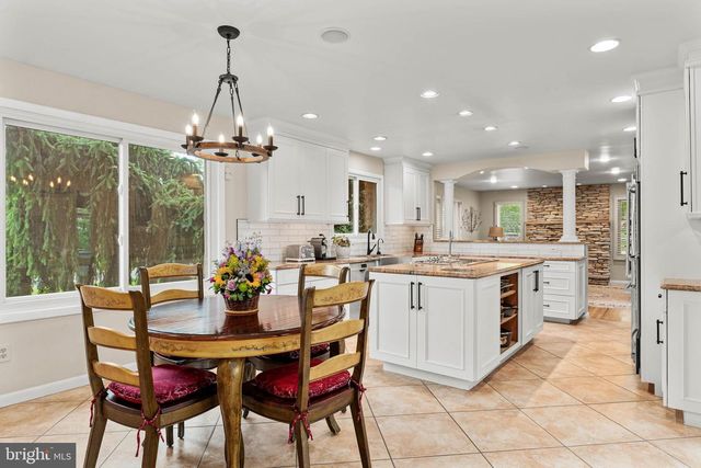 780 PANORAMA RD, Villanova, PA 19085