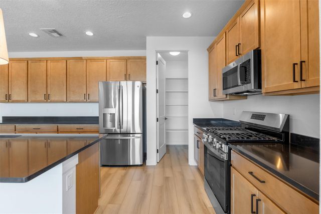 75 Cadena Loop, Los Alamos, NM 87547