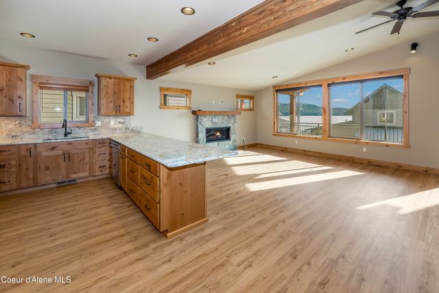 110 Palouse DR, B2, Nordman, ID 83848