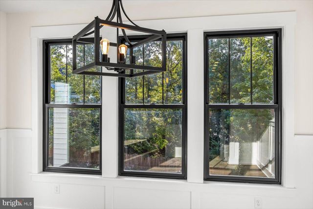 111 HUNTINGTON HILLS LN, Fredericksburg, VA 22401