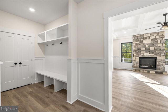 111 HUNTINGTON HILLS LN, Fredericksburg, VA 22401