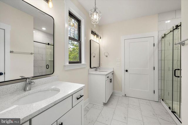 111 HUNTINGTON HILLS LN, Fredericksburg, VA 22401