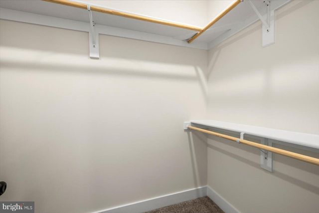 111 HUNTINGTON HILLS LN, Fredericksburg, VA 22401