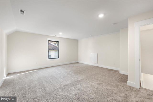 111 HUNTINGTON HILLS LN, Fredericksburg, VA 22401