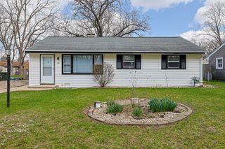 107 Georgine Street, Crystal Lake, IL 60014