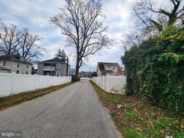 GARAGES BEHIND 3604 HOWARD PARK AVE, Baltimore, MD 21207