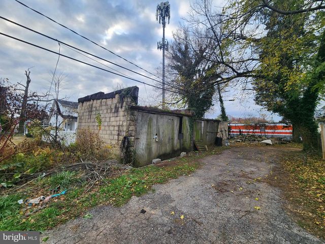 GARAGES BEHIND 3604 HOWARD PARK AVE, Baltimore, MD 21207