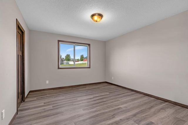 5869 Deer Street, Monticello, MN 55362
